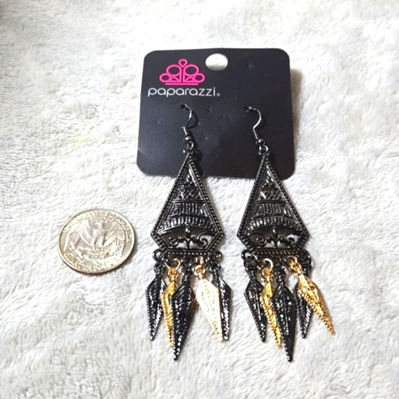 #464 NWT Paparazzi earring - Picture 3 of 4